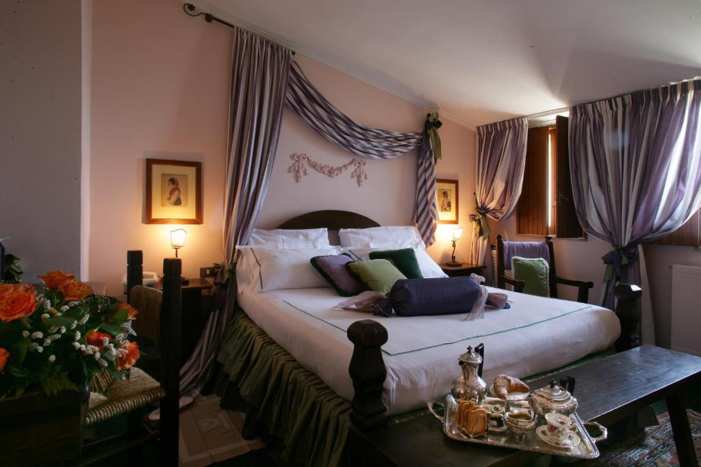 Hotel Castello Miramare Формия Номер фото